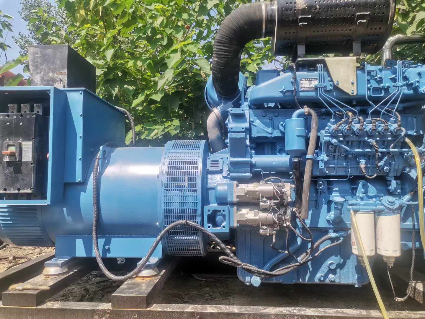 松潘详细说明降低 800kW 柴油发电机输出电流波动的方法