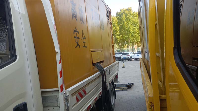 松潘如何判断柴油发电机组和UPS电源的切换时间是否符合要求？