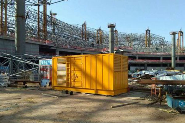 松潘发电机出租如何判断空气滤清器是否需要更换？