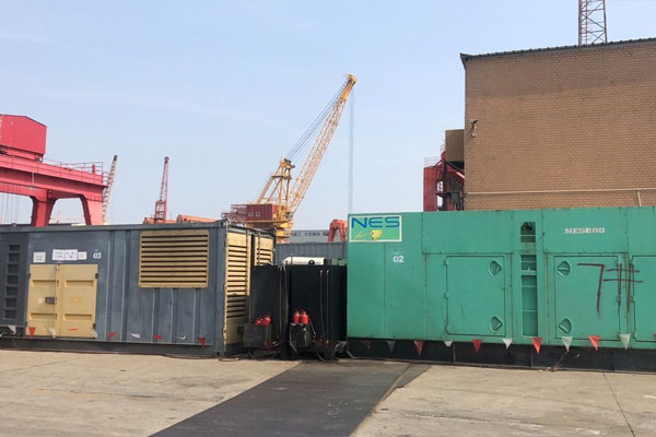 松潘发电机出租空气滤清器的清洁频率是多少？