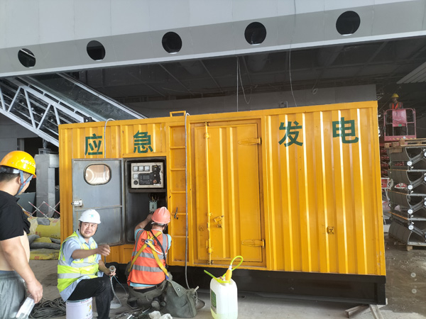 松潘怎样判断空气滤清器是否需要更换？