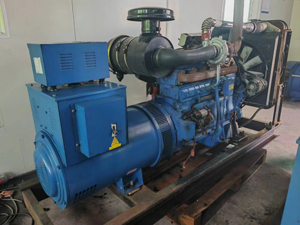 松潘100kW柴油发电机组使用多级机油有哪些优缺点？